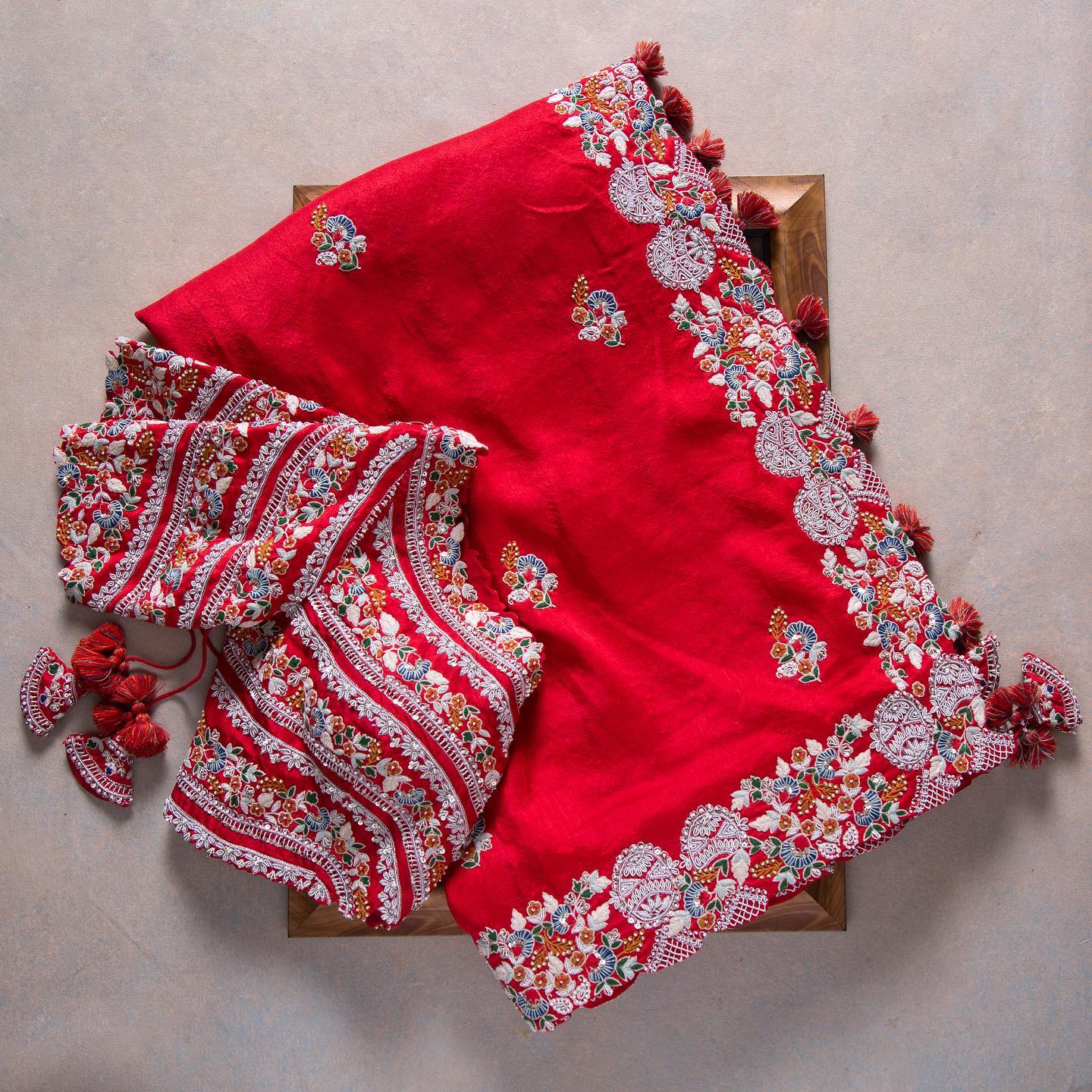 Attractive Red Rangoli Silk Saree With Desiring Blouse Piece