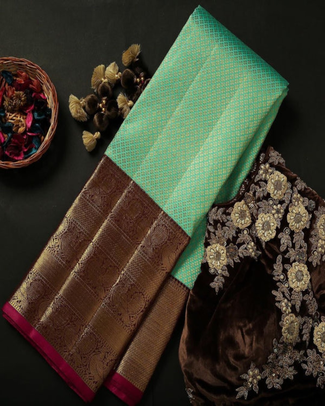 The Silk C-Green Silk Saree Archaic Traditional Kanchi Soft Silk Sari With Attached Blouse