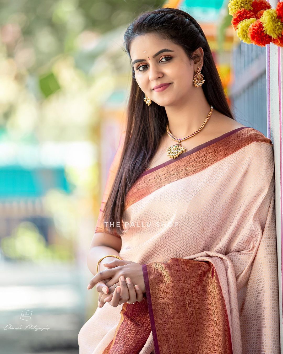 Pleasurable Beige Soft Silk Saree with Serendipity Blouse Piece - Image 2