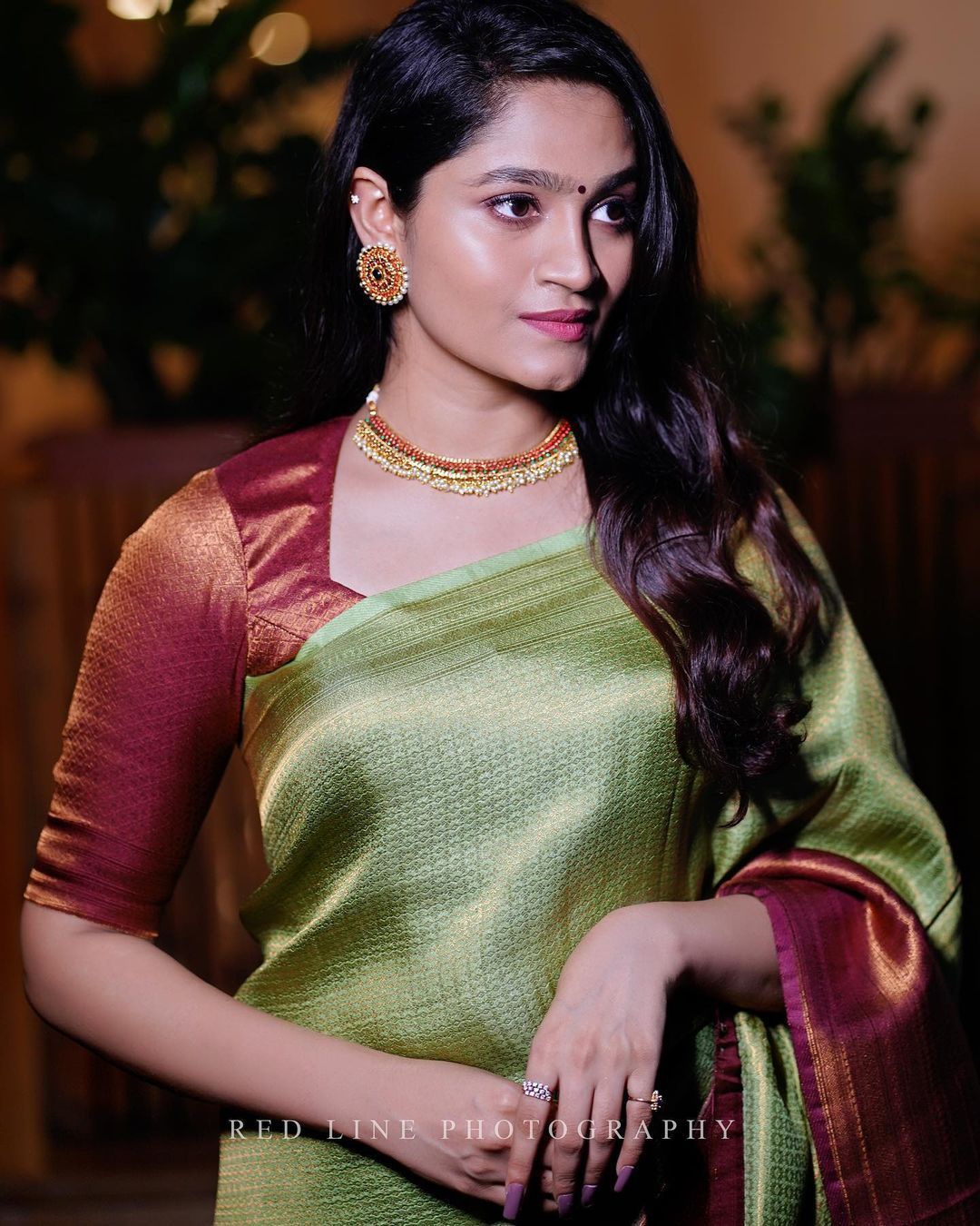 Traditional Green Soft Silk Saree With Ideal Blouse Piece - Image 3