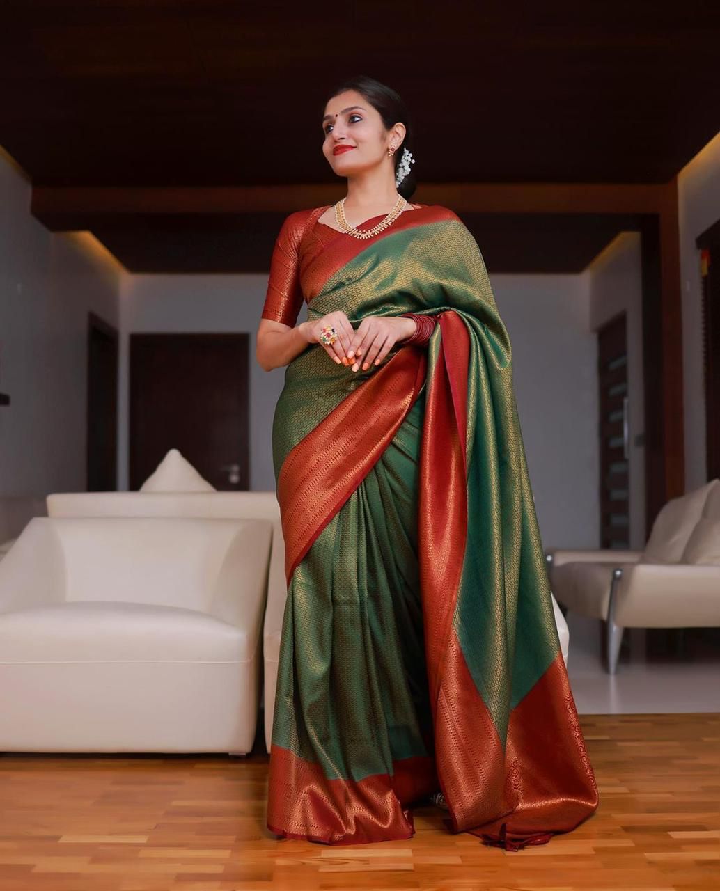 Moiety Green Soft Silk Saree with Sempiternal Blouse Piece - Image 3