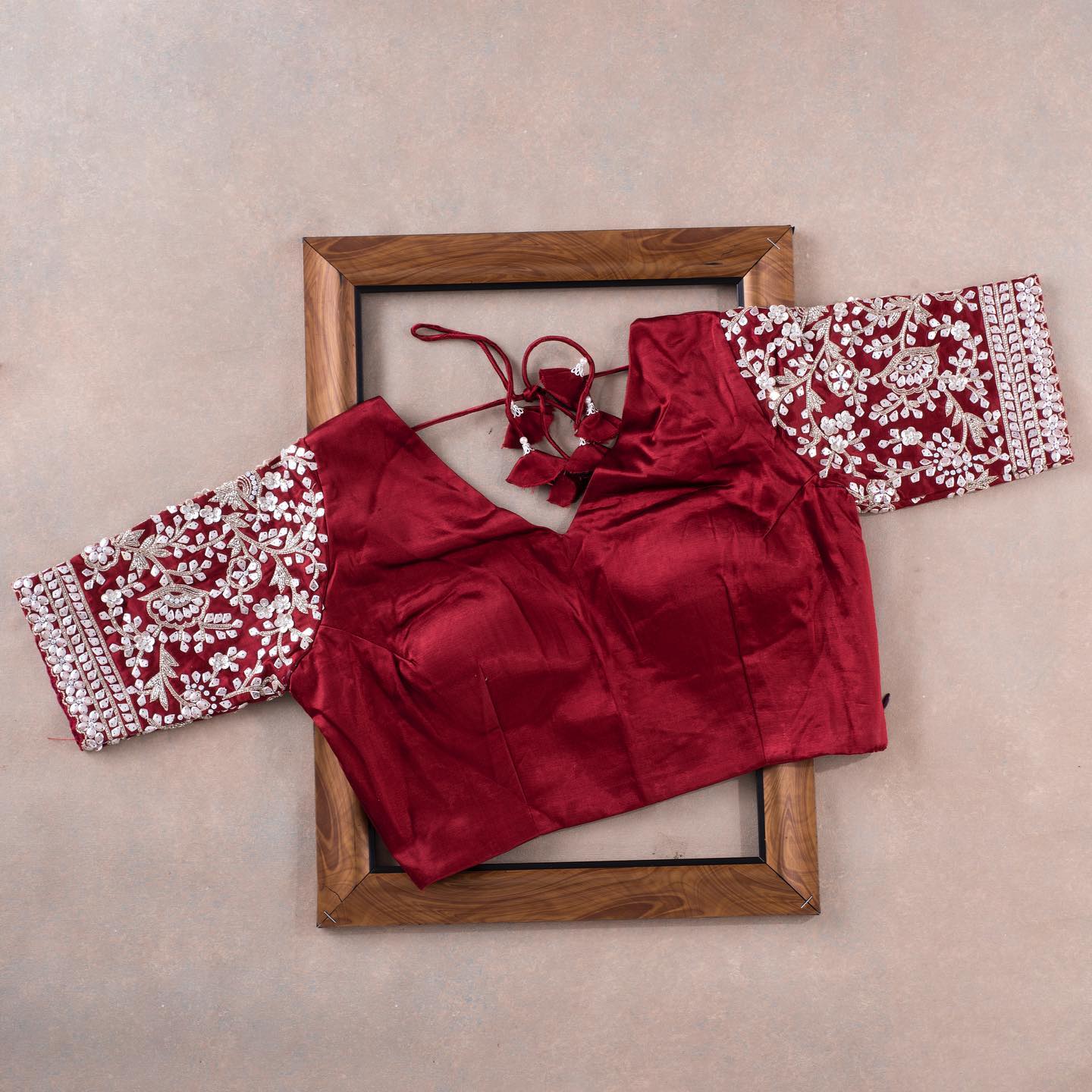 White & Red Colour Rangoli Silk Sequence Embroidery Work Saree With Blouse - Image 2