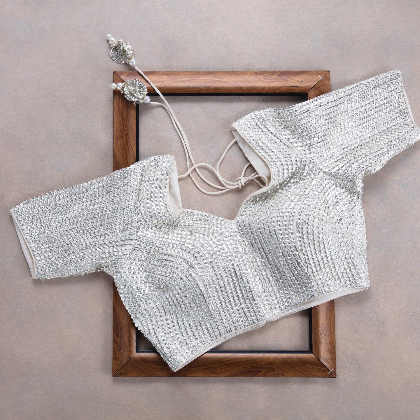 White Flower Rangoli Silk Sequence Embroidery Work Saree With Blouse - Image 3