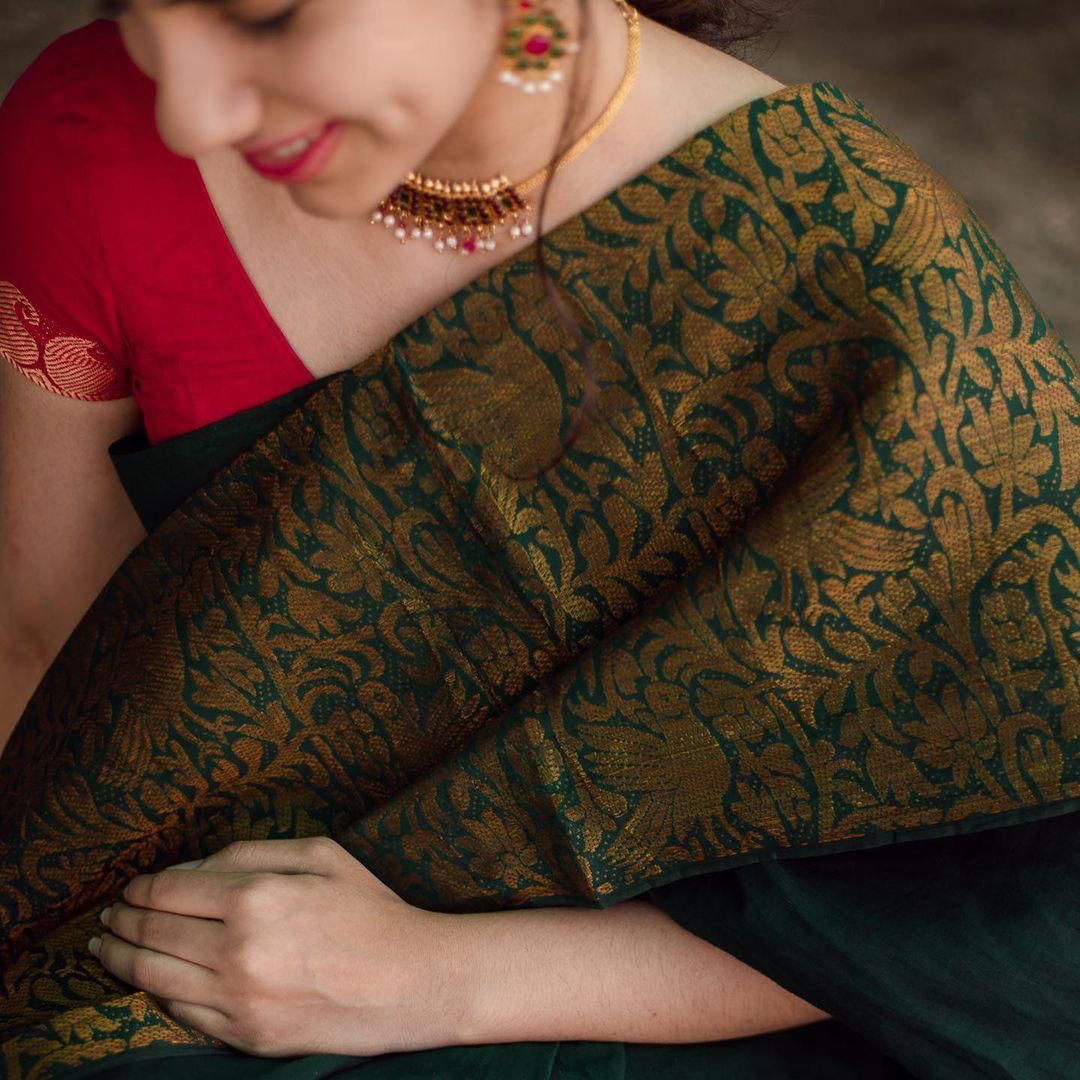 The Silk Beautiful Dark Green & Golden Banarasi Jacquard Silk Designer Sarees - Image 4