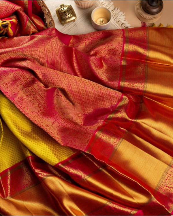 The Silk Magic Yellow & Orange Pure Kanchipuram Saree Online with 0.80m Attached Blouse - Image 4