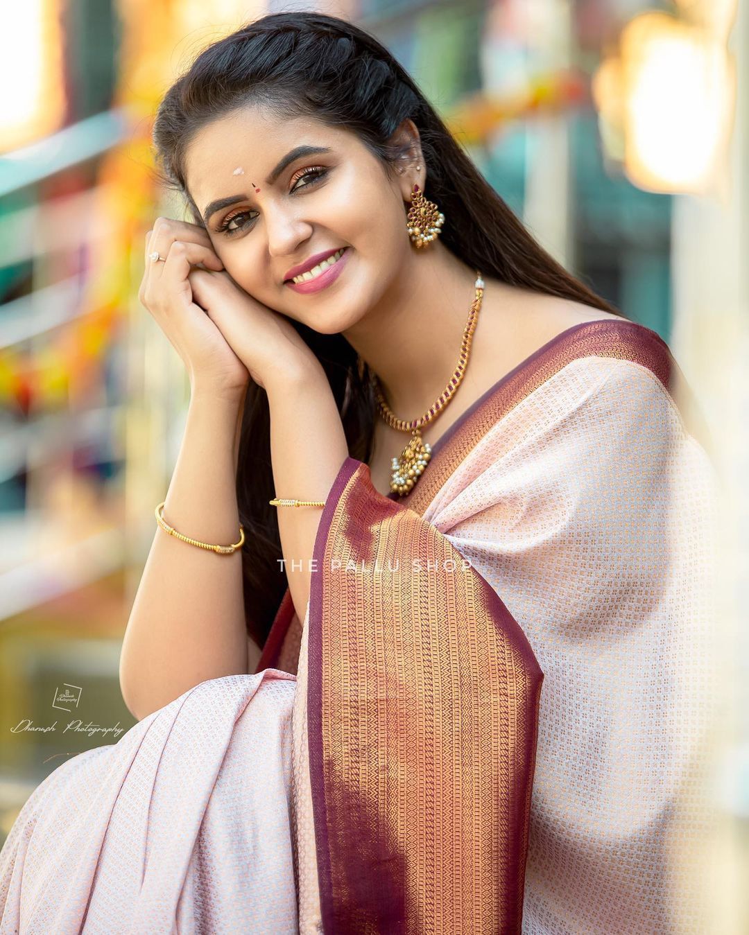 Pleasurable Beige Soft Silk Saree with Serendipity Blouse Piece - Image 4
