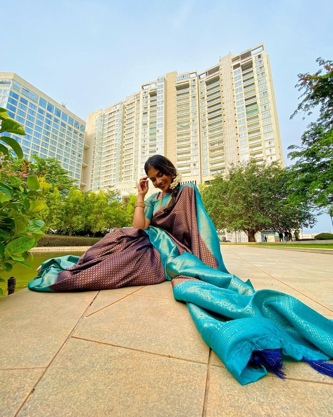 Petrichor Royal Blue Soft Silk Saree with Delectable Blouse Piece - Image 5