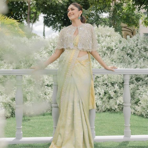 Attractive Beige Rangoli Silk Saree With Comely Blouse - Image 2